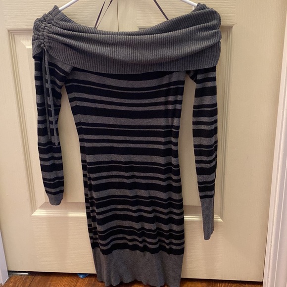 Guess dress. - Picture 2 of 3